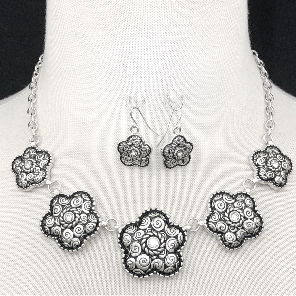 5 Daisy Flower Swirl Rhinestone Silver Statement Necklace Earrings Set